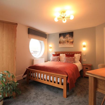 יאוביל Streamside Apartments מראה חיצוני תמונה